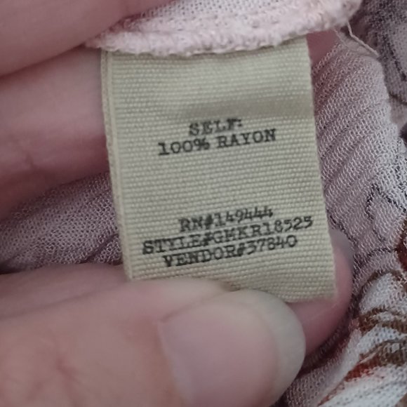 Gimmicks Pink Floral Top Size Medium - Picture 3 of 4